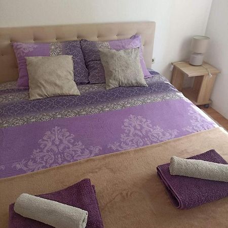 Sleep & Fly - Sarajevo Airport Apartment Екстер'єр фото