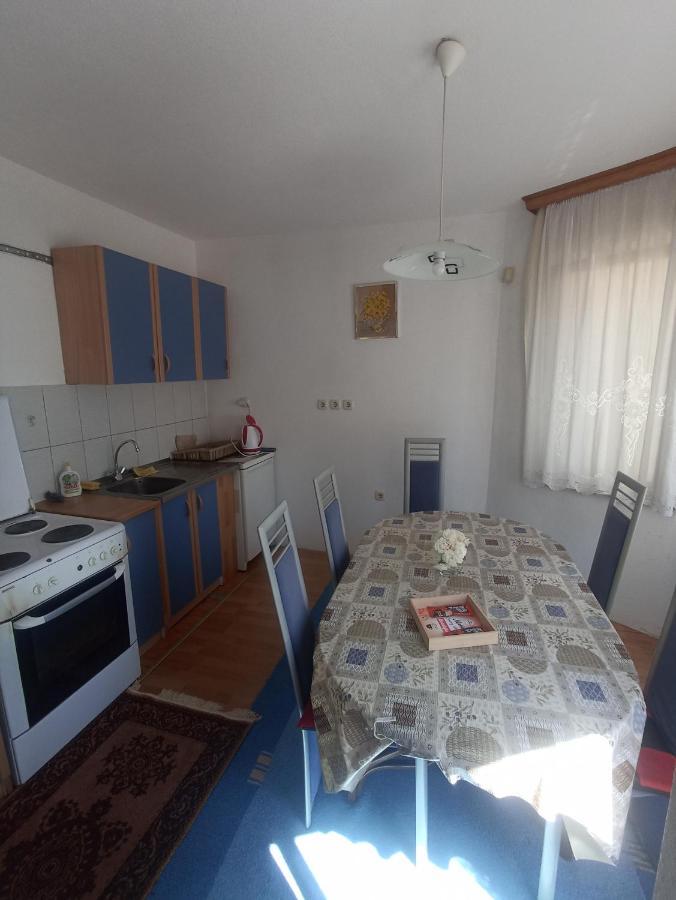 Sleep & Fly - Sarajevo Airport Apartment Екстер'єр фото
