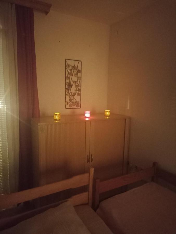 Sleep & Fly - Sarajevo Airport Apartment Екстер'єр фото