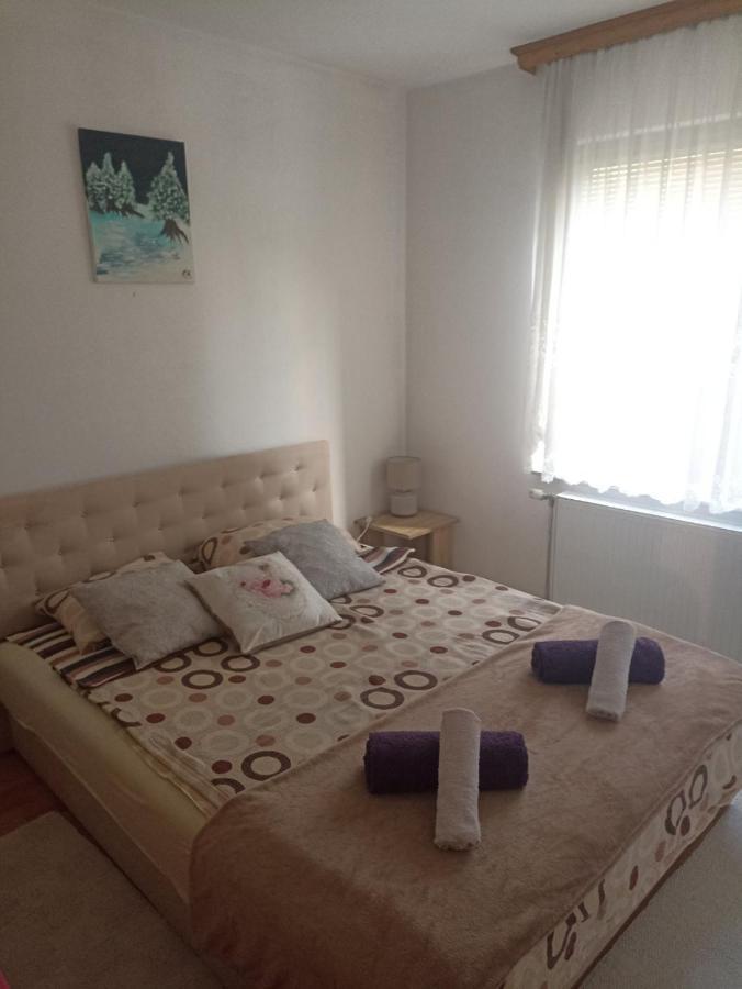 Sleep & Fly - Sarajevo Airport Apartment Екстер'єр фото
